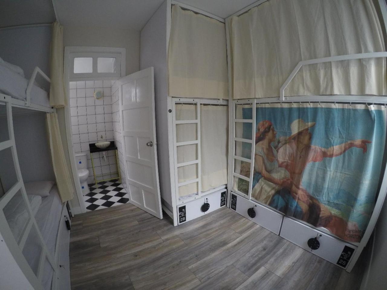 Nomad Hostel Medellín Exteriör bild